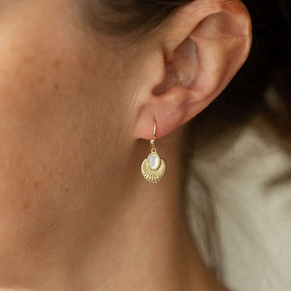 Asha Earrings In Gold 🇨🇦