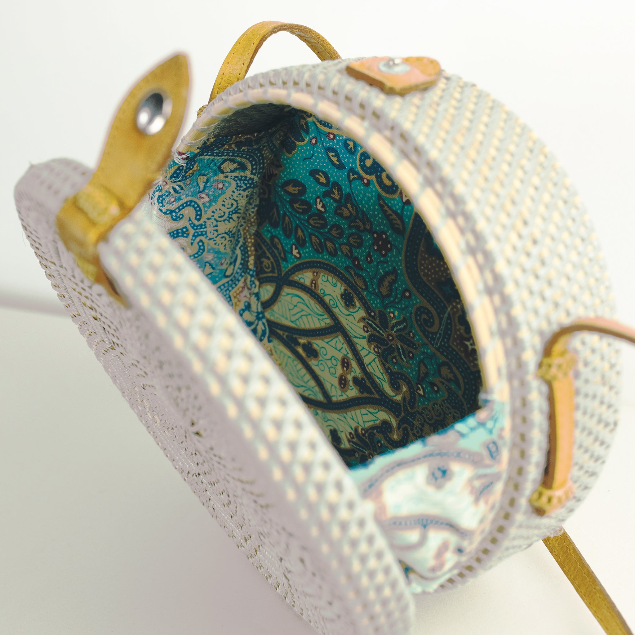 Circle Bali Bag in Grey Floral