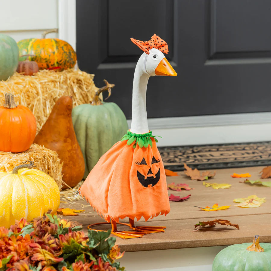 Giddy the Goose Outfit, Pumpkin