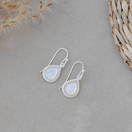 Mother of Pearl Paris Earrings In Silver