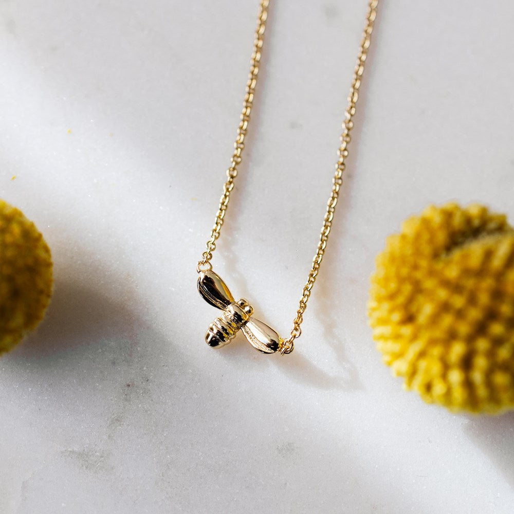 Queen Bee Necklace In Gold π¨π¦