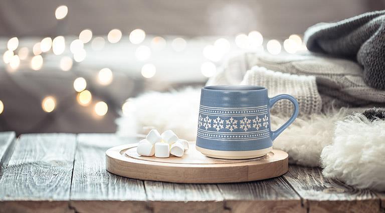 Wide Base Mug with Snowflakes